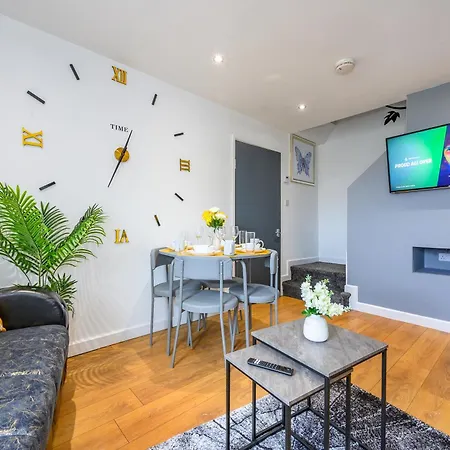 Guest house Rb83Pl - Comfortable Shared Bedroom In Leeds *