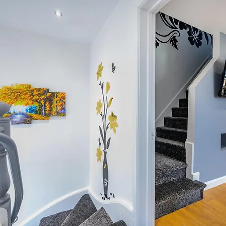 -rb83- For Your Relaxed,cosy Stay,free Parking Guest house