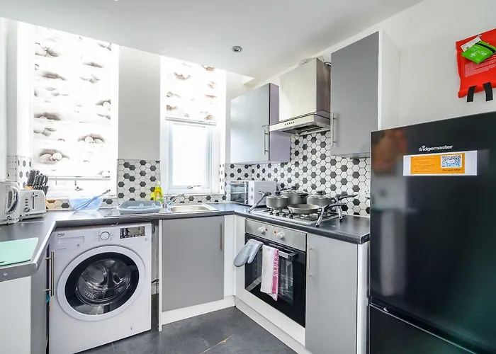 -rb83- For Your Relaxed,cosy Stay,free Parking Guest house Leeds (West Yorkshire)